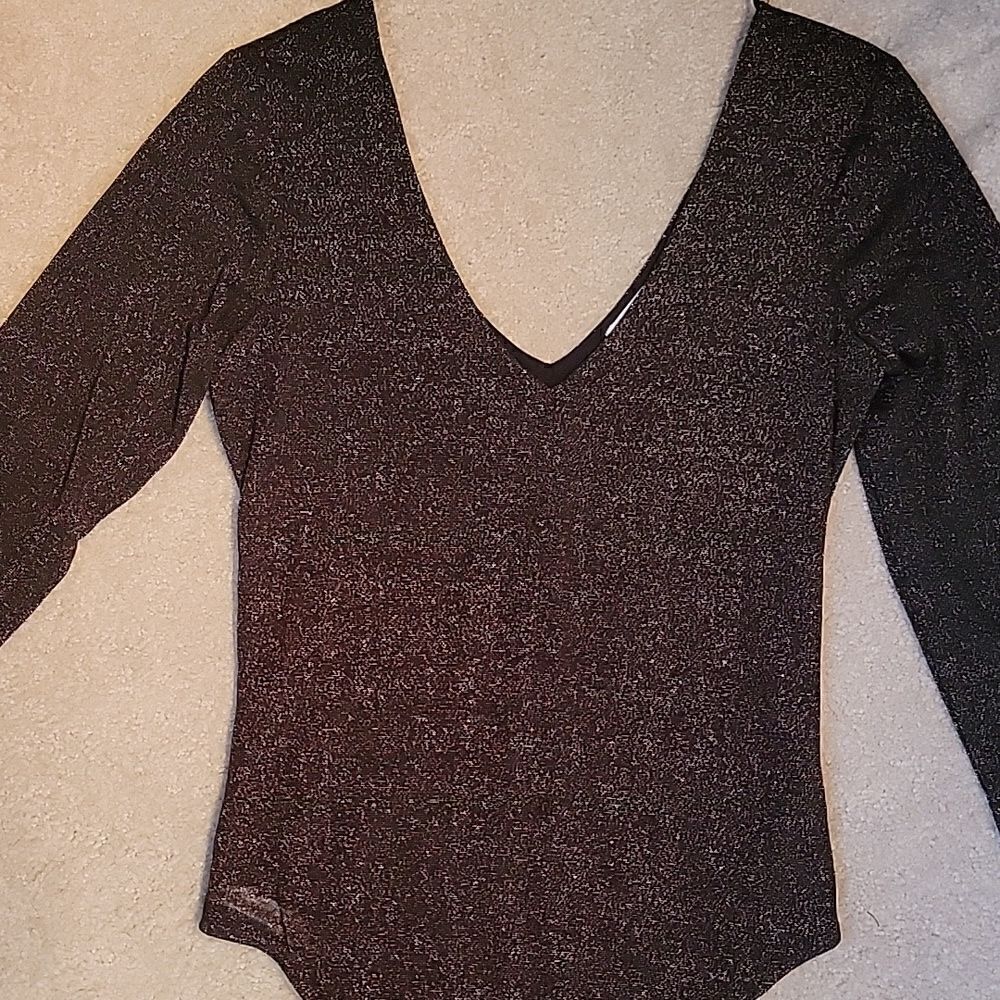 Socialite bronze metallic v neck long sleeve bodysuit L